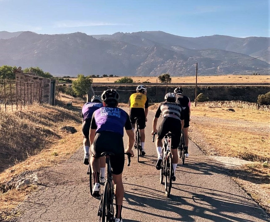 Social rides tienda ciclismo Madrid Lighthouse cycling GELATO